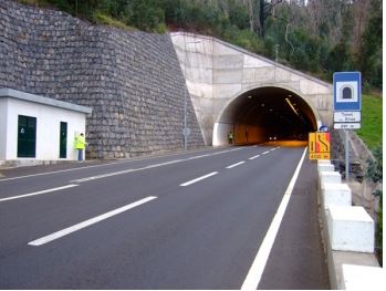 Tunnel centralisation and control in Madeira